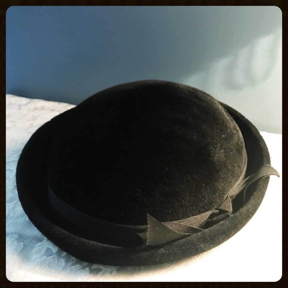 🎩 💕1950’s DARLING BLACK HAT!!🌷⭐️ - Picture 3 of 8